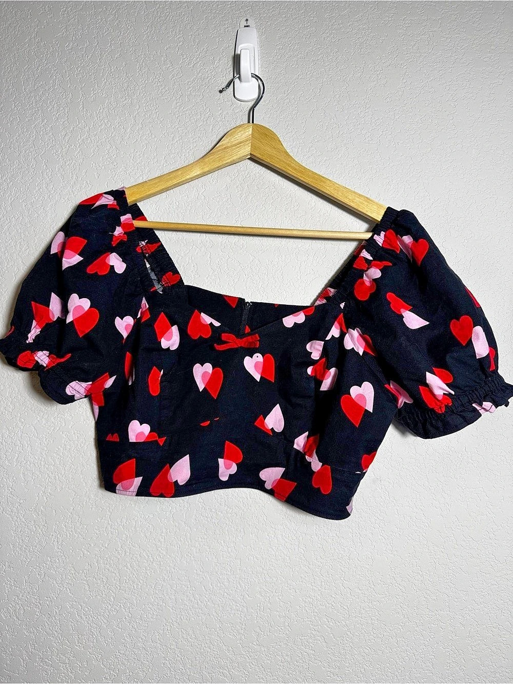 Hell Bunny Red Pink Heart Print Puff Sleeve Cropped Top Rockabilly S - Picture 1 of 5